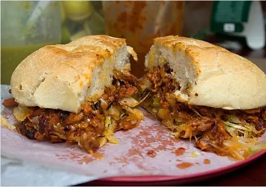 Torta al pastor con queso